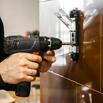 Кондуктор для сверления ПРАКТИКА от 4 до 35 мм, для алмазных коронок, с емкостью для охлаж (247-033)